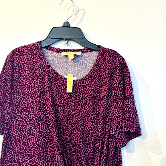 Tops - Picture 2 of 2